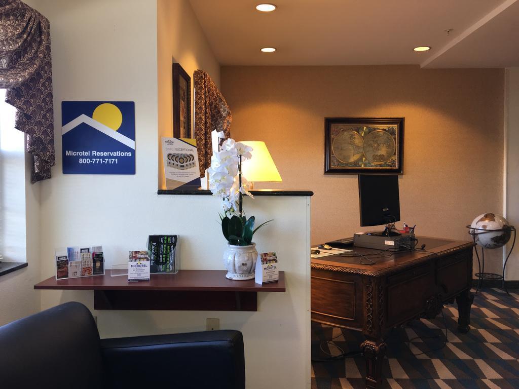Microtel Inn & Suites By Wyndham Indianapolis Airport Luaran gambar
