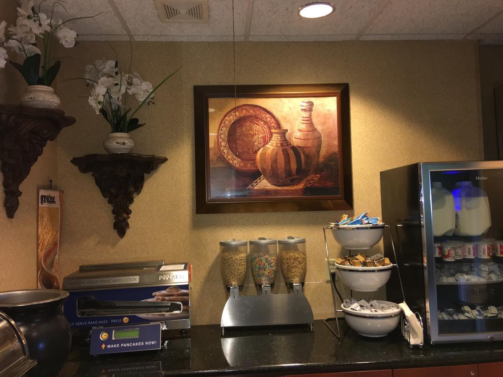 Microtel Inn & Suites By Wyndham Indianapolis Airport Luaran gambar