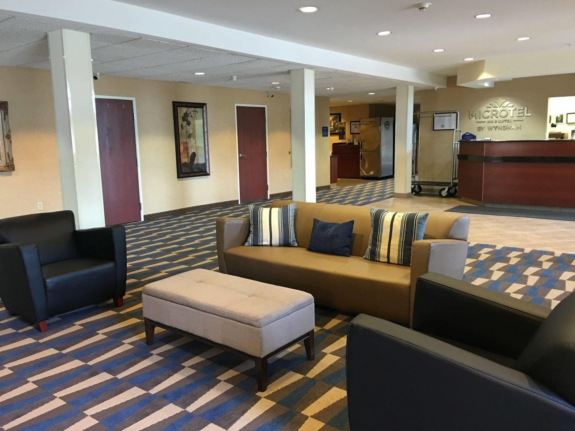 Microtel Inn & Suites By Wyndham Indianapolis Airport Luaran gambar